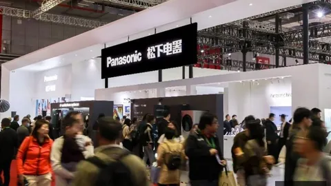 长春喜迎新援德沃恩艾库恩珀塞尔熊猫体育登录：球迷狂热接机现场
